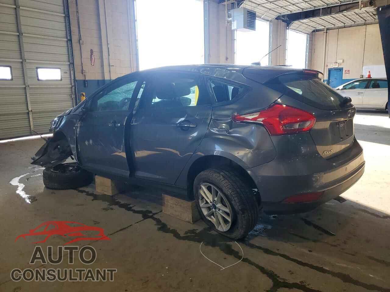 FORD FOCUS 2015 - 1FADP3K28FL367917