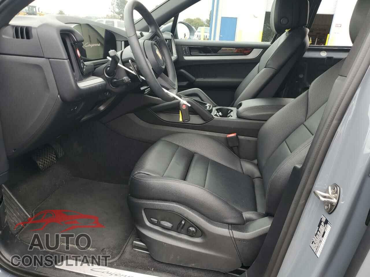 PORSCHE CAYENNE 2024 - WP1AA2AY3RDA11208