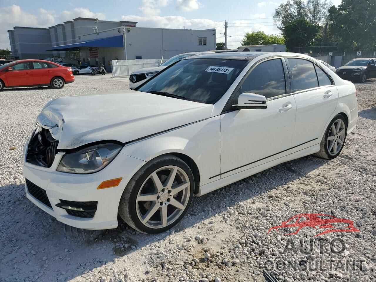 MERCEDES-BENZ C-CLASS 2014 - WDDGF4HBXEA955843