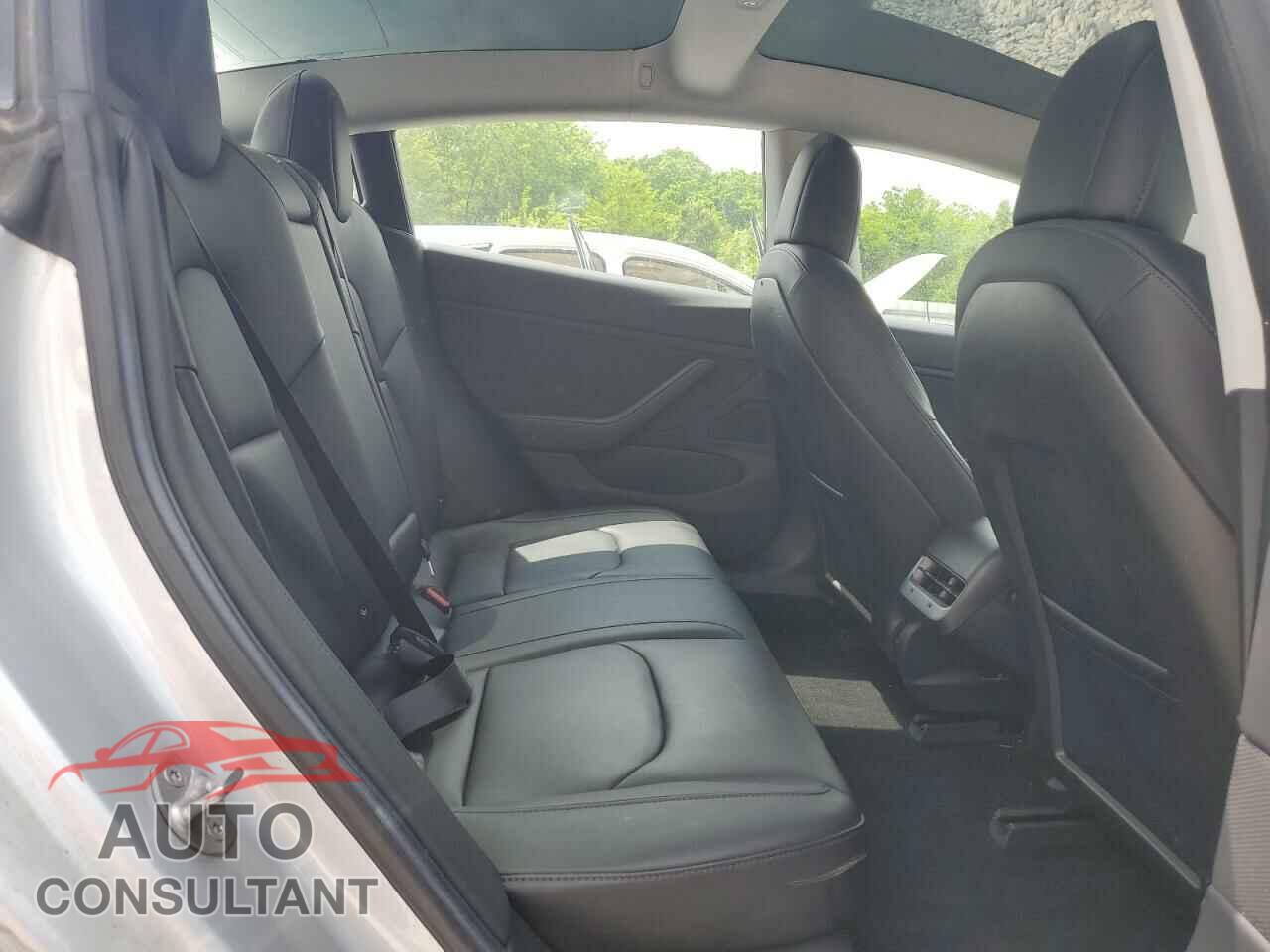 TESLA MODEL 3 2018 - 5YJ3E1EA2JF015317