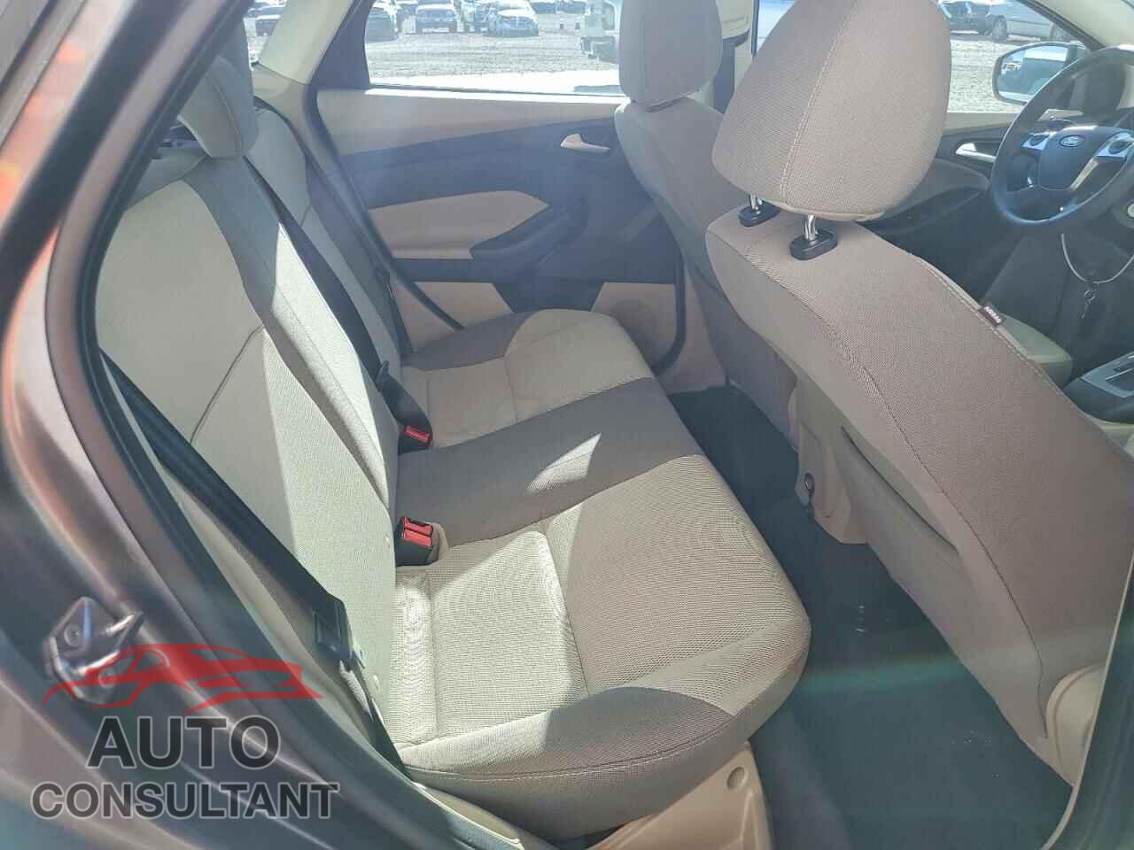 FORD FOCUS 2014 - 1FADP3F26EL453932