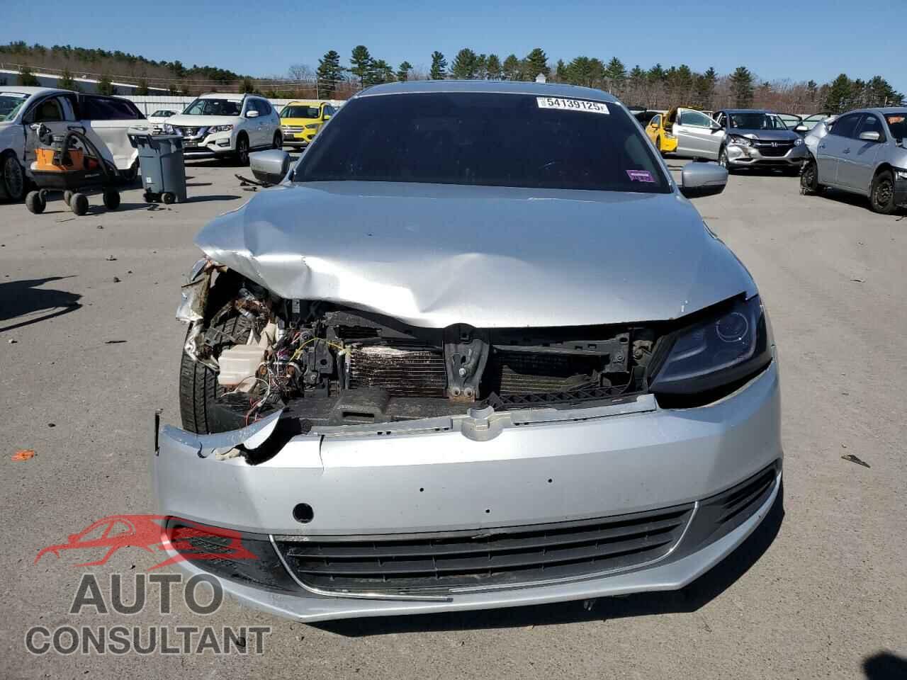 VOLKSWAGEN JETTA 2013 - 3VW3L7AJ2DM387252