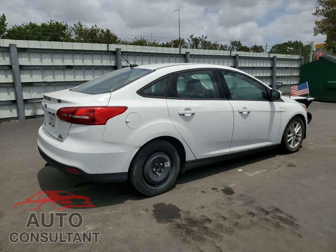 FORD FOCUS 2016 - 1FADP3F28GL381893