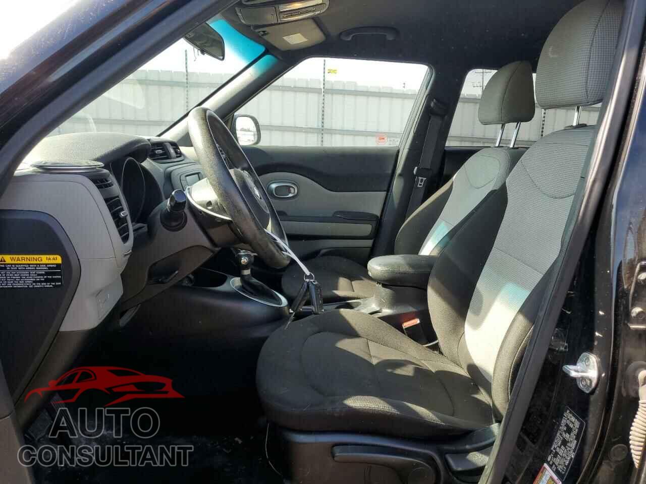 KIA SOUL 2017 - KNDJN2A2XH7489186
