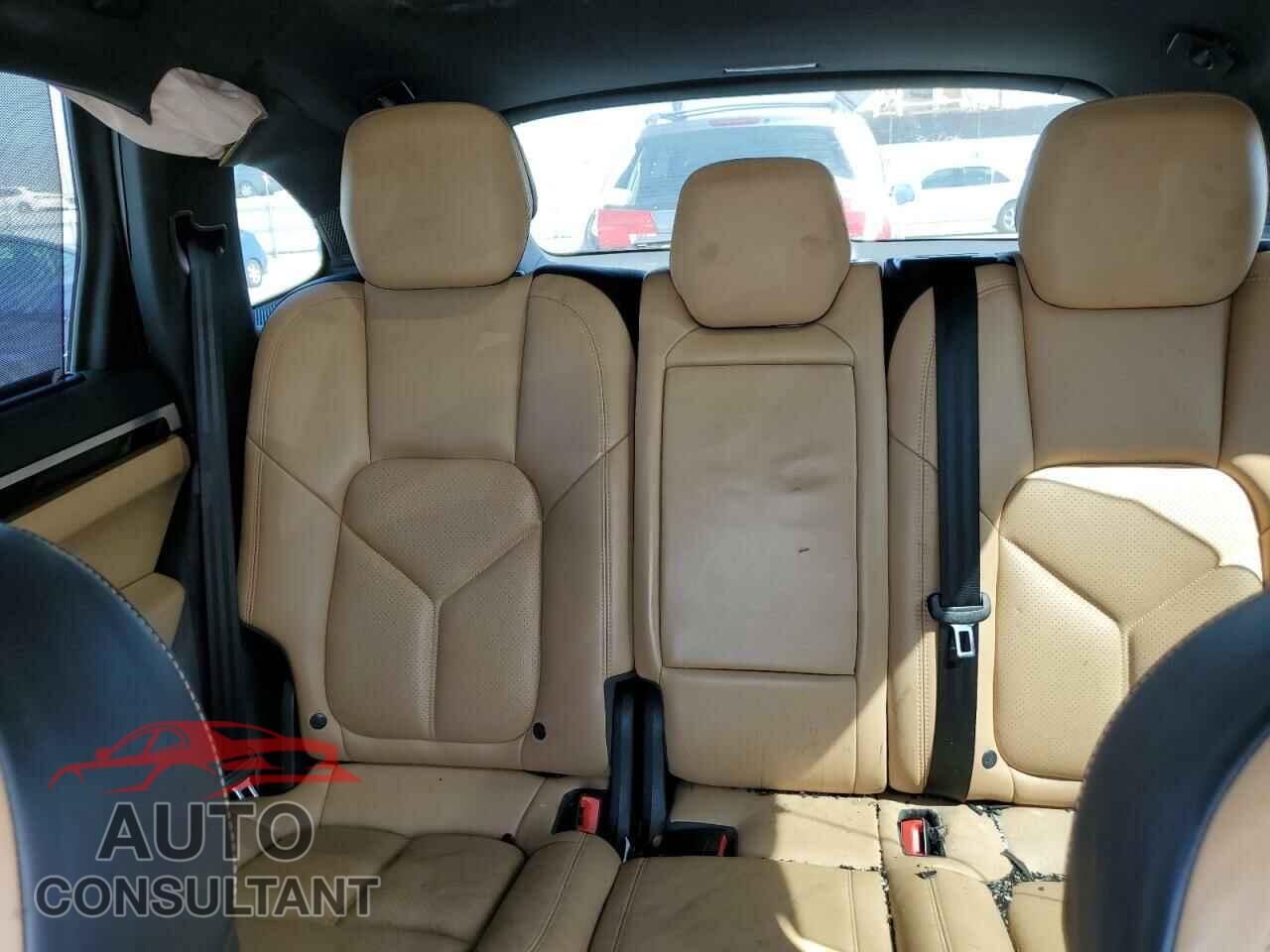 PORSCHE CAYENNE 2016 - WP1AA2A20GLA00567