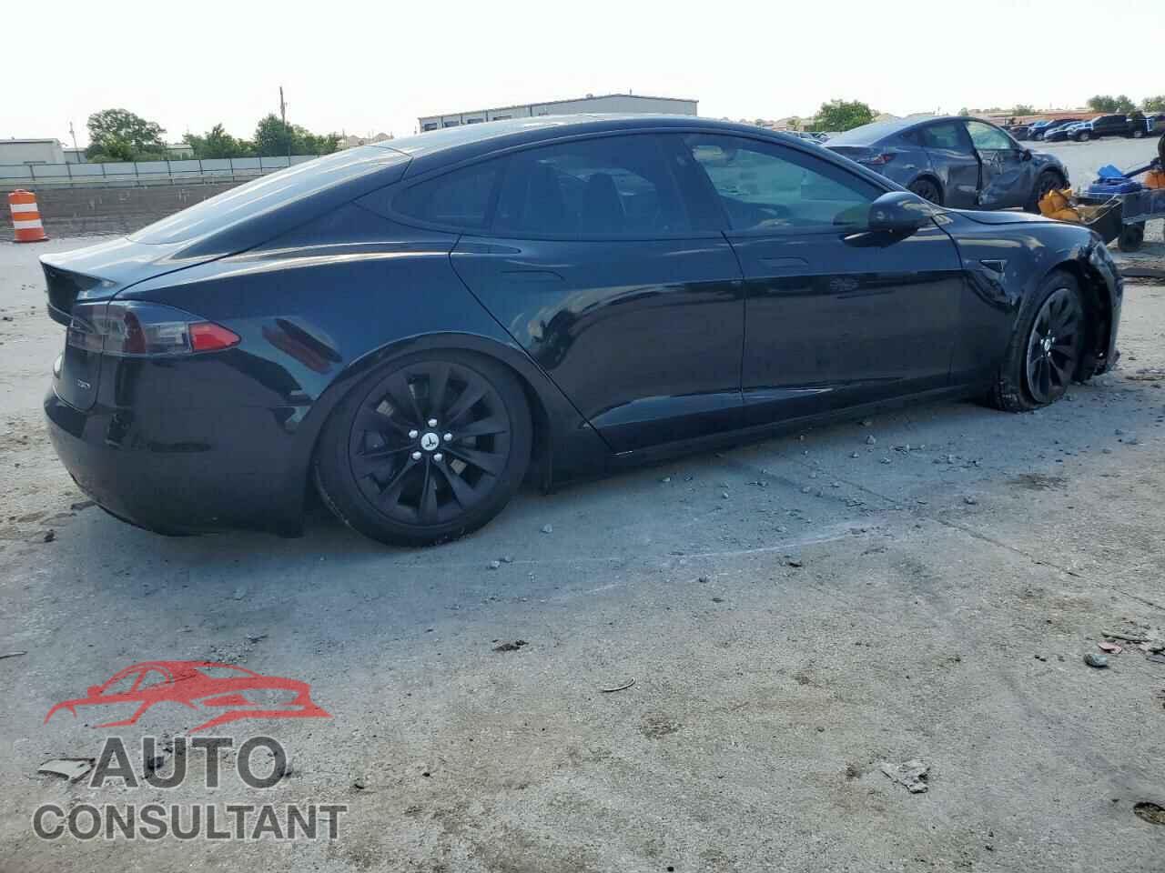 TESLA MODEL S 2018 - 5YJSA1E27JF260484