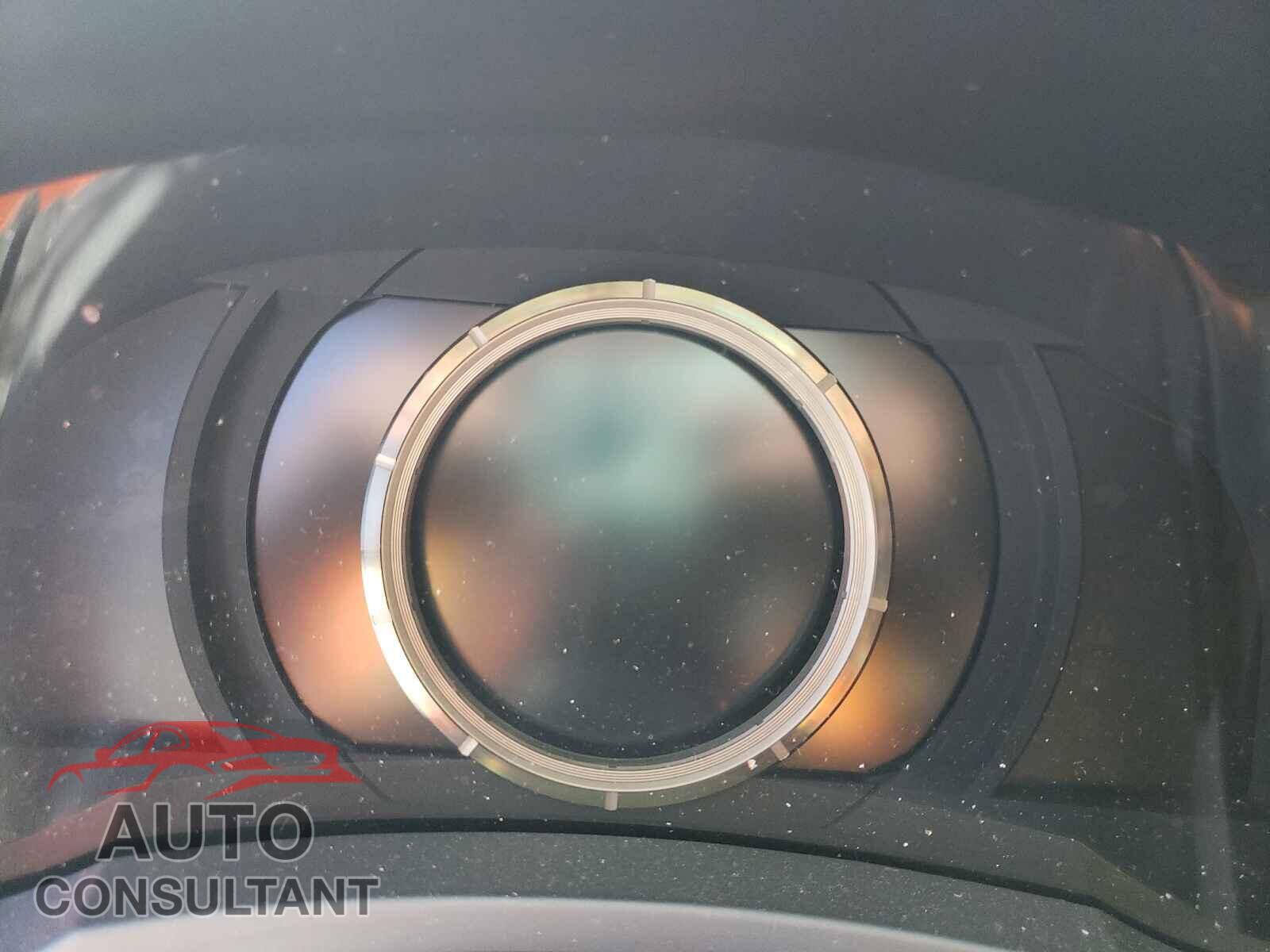 LEXUS IS 2016 - JTHCE1D22G5010637