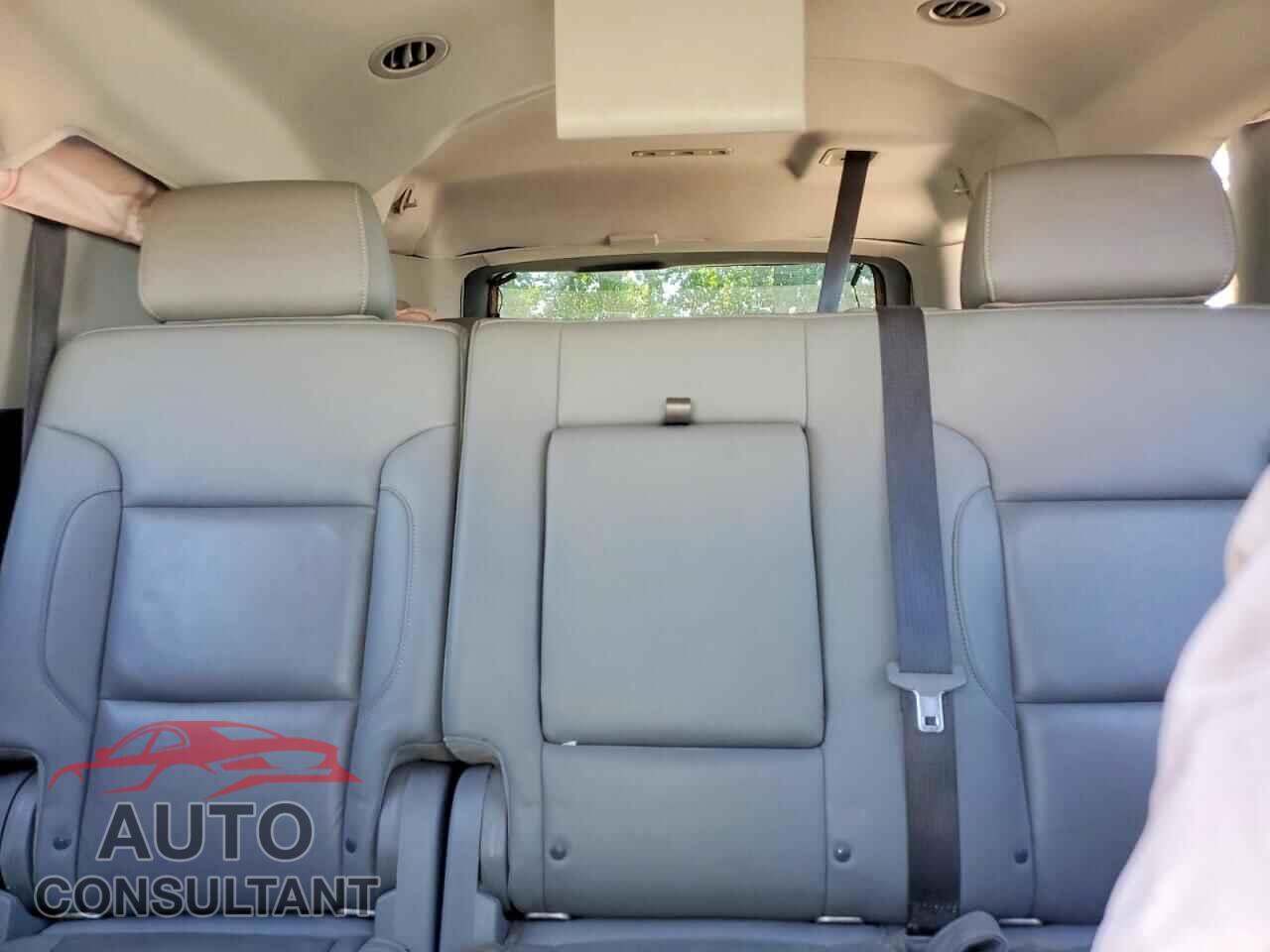 CHEVROLET SUBURBAN 2019 - 1GNSKHKC6KR347329
