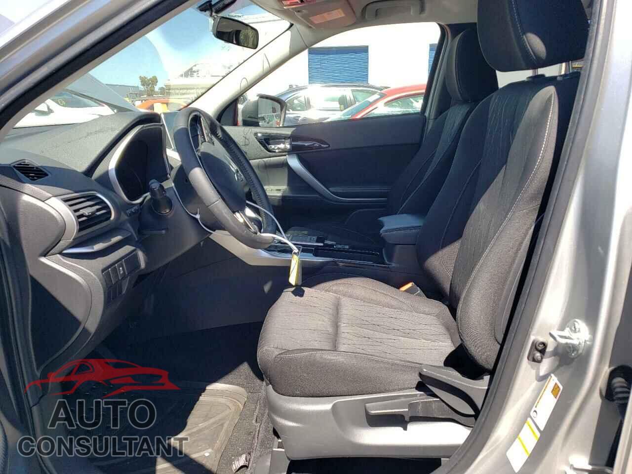 MITSUBISHI ECLIPSE 2018 - JA4AT5AA3JZ065111
