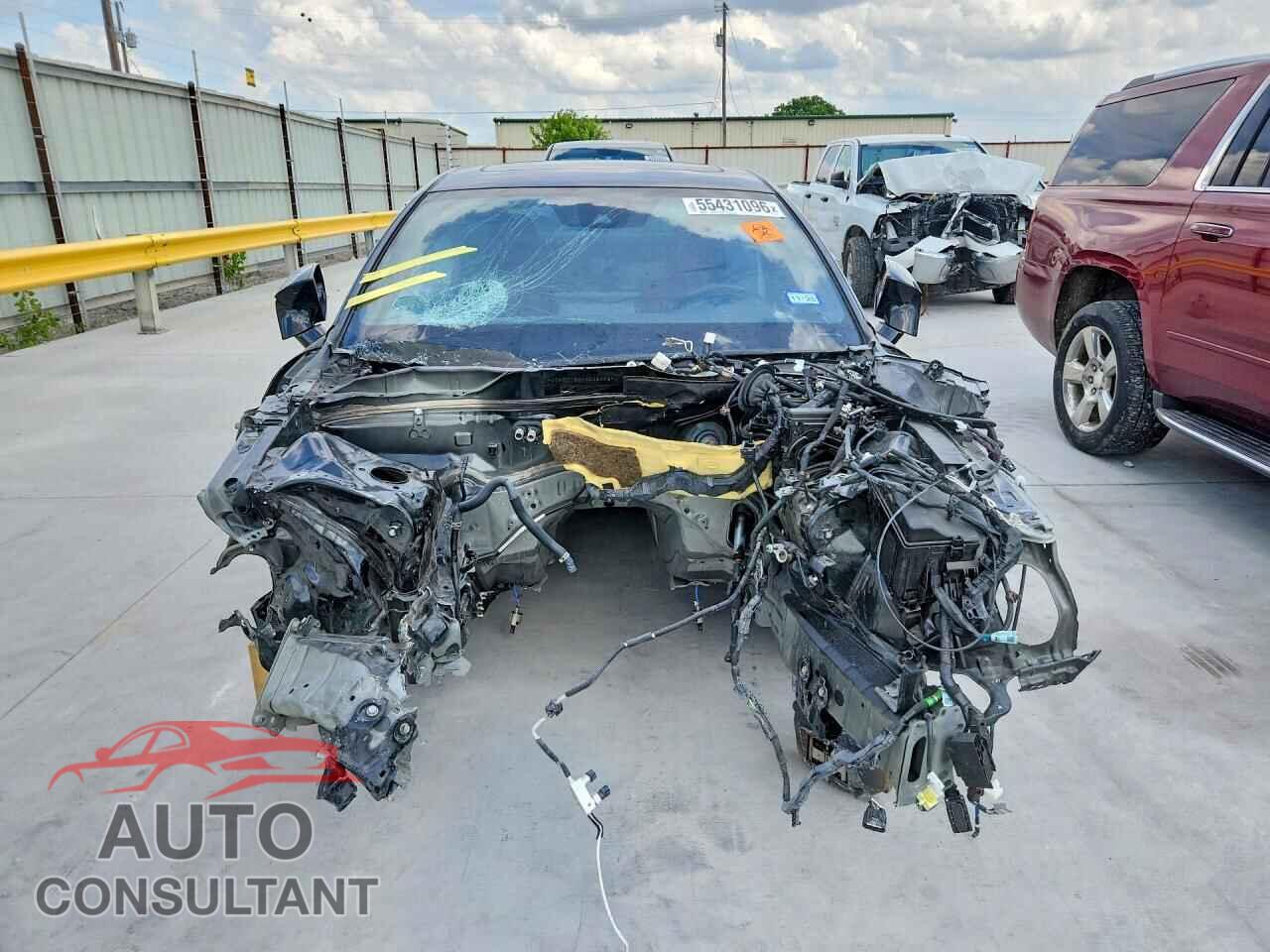 LEXUS IS 2025 - JTHBZ1B29S5084987