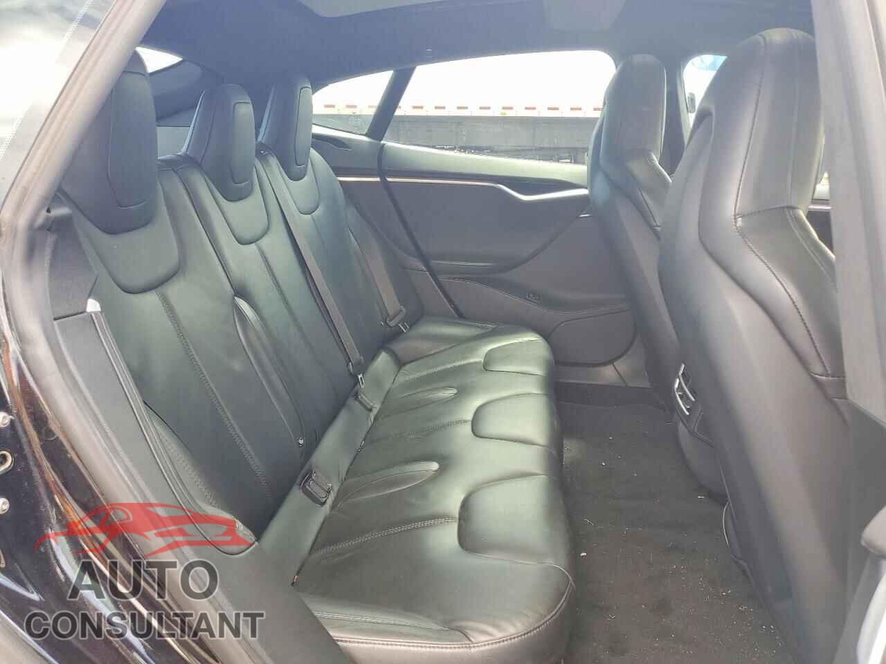 TESLA MODEL S 2015 - 5YJSA1E21FF113794