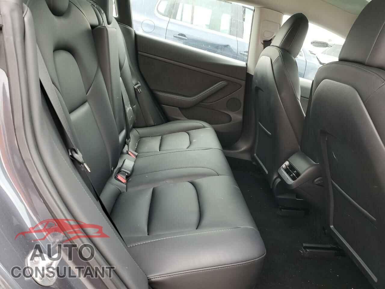 TESLA MODEL 3 2023 - 5YJ3E1EAXPF469095