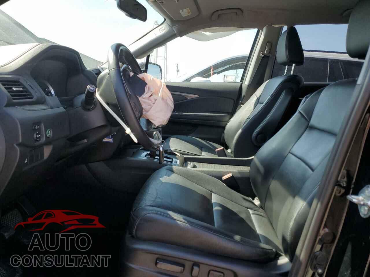 HONDA PILOT 2017 - 5FNYF5H5XHB045409
