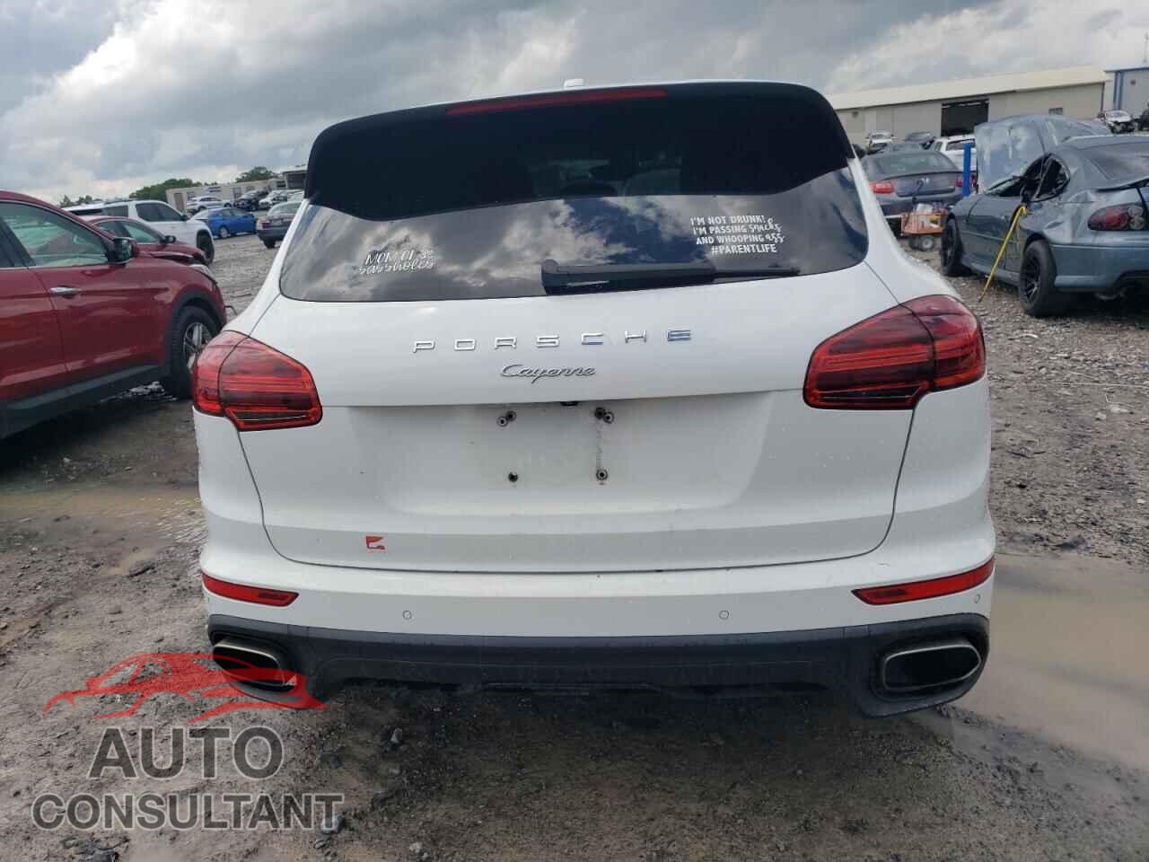 PORSCHE CAYENNE 2016 - WP1AA2A29GLA02110