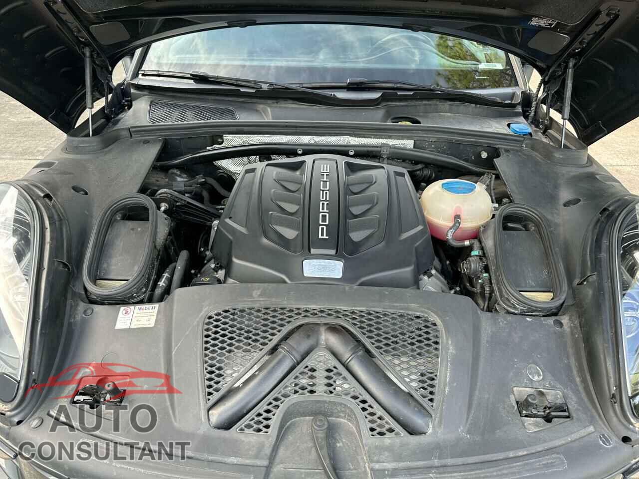 PORSCHE MACAN 2017 - WP1AG2A58HLB56625