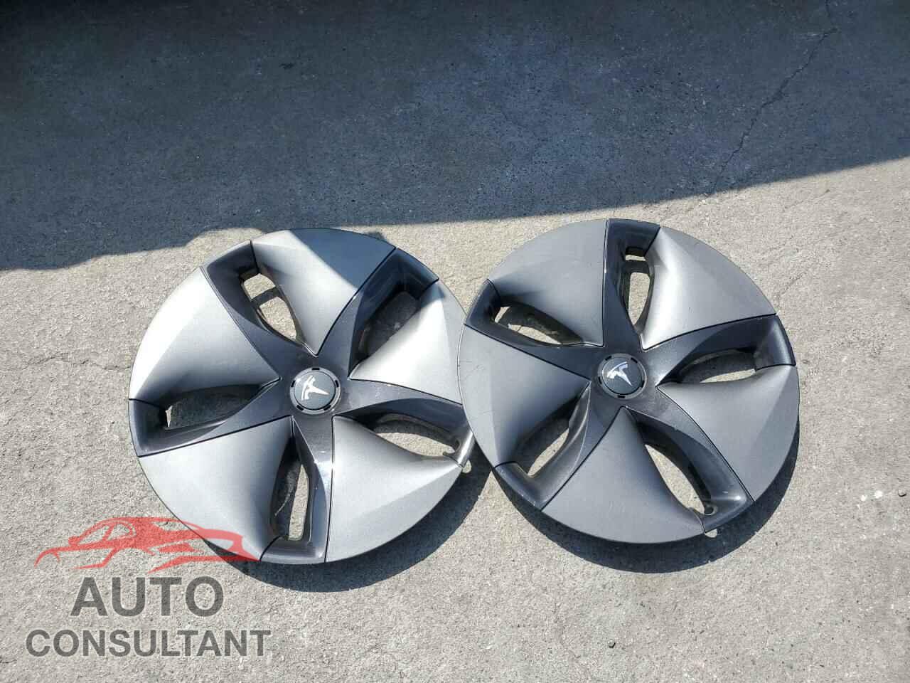 TESLA MODEL 3 2020 - 5YJ3E1EA8LF612264