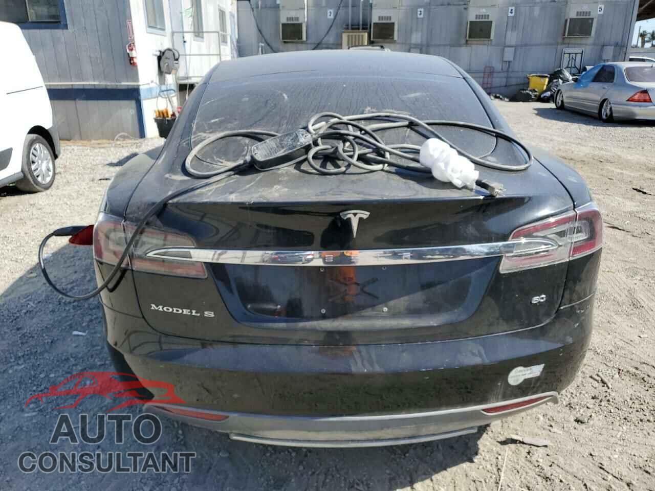 TESLA MODEL S 2014 - 5YJSA1S16EFP34569