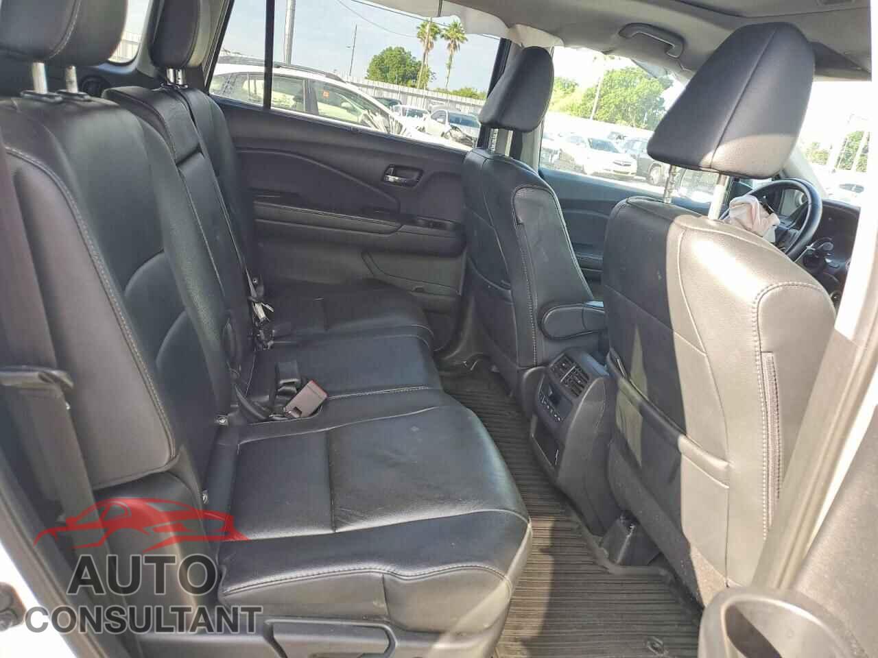 HONDA PILOT 2019 - 5FNYF5H52KB033889