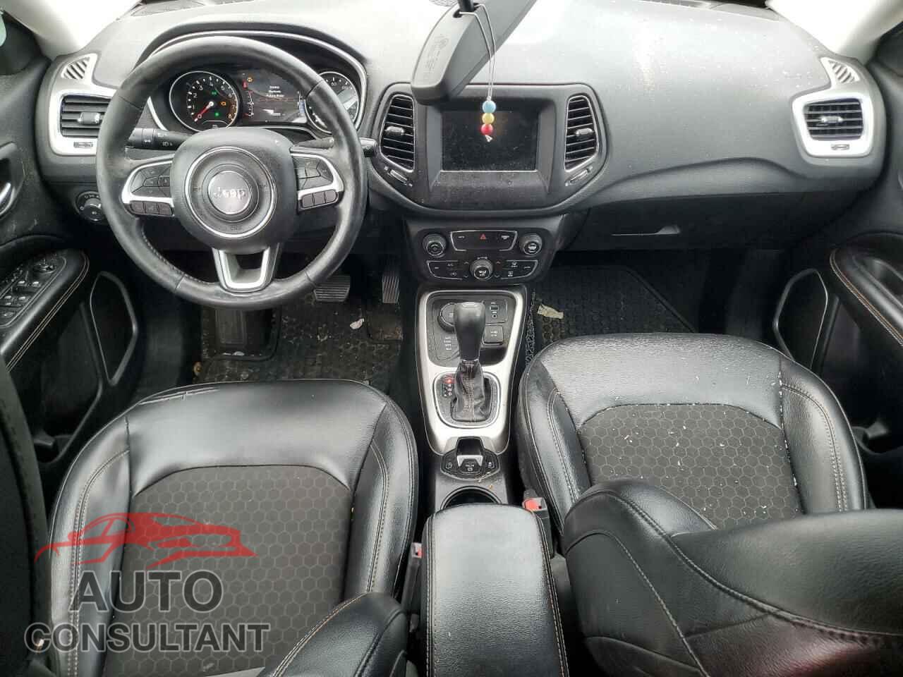 JEEP COMPASS 2019 - 3C4NJDBB0KT656990