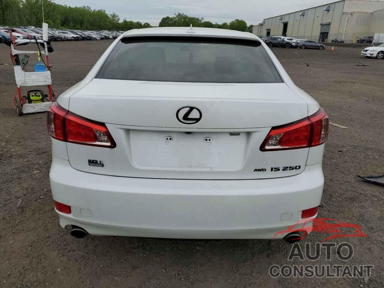 LEXUS IS 2012 - JTHCF5C25C5055684