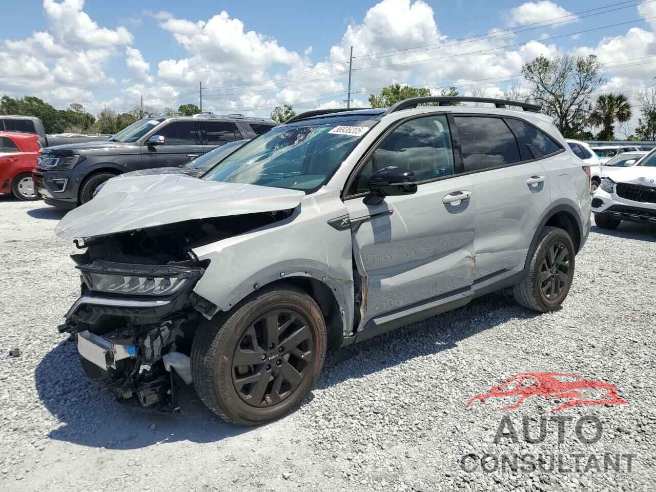 KIA SORENTO 2023 - 5XYRLDLC7PG187883