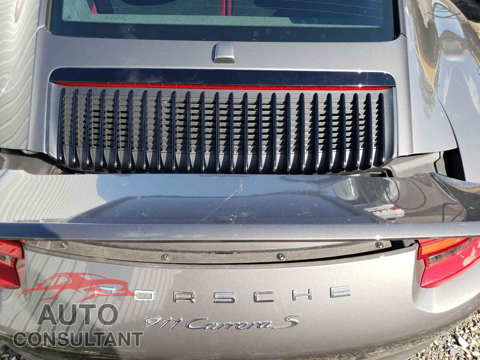 PORSCHE 911 2018 - WP0AB2A99JS123258