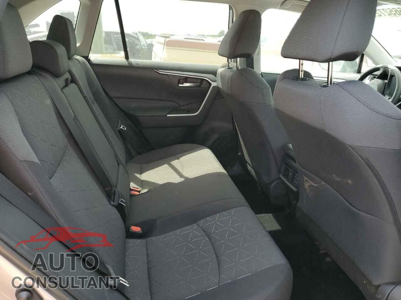 TOYOTA RAV4 2021 - 2T3W1RFVXMC086712
