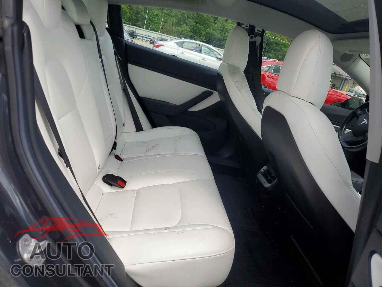 TESLA MODEL 3 2018 - 5YJ3E1EB2JF074988
