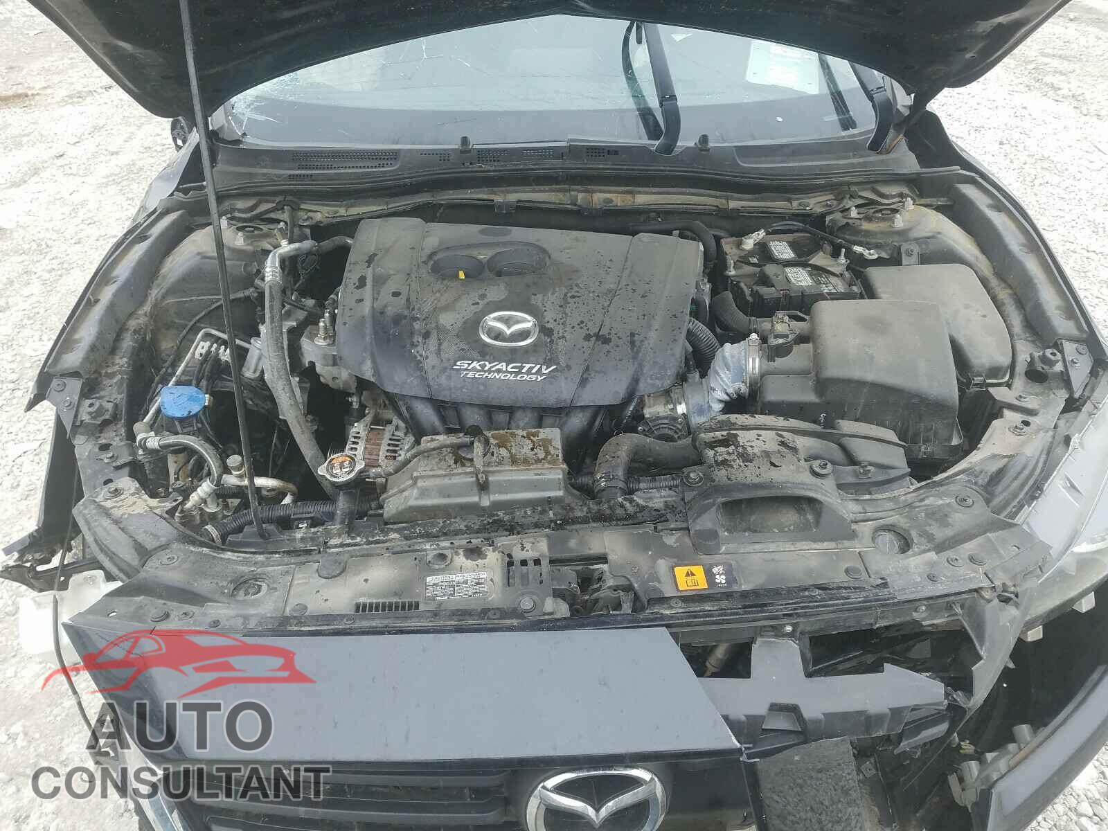 MAZDA 3 2017 - 3MZBN1U76HM152832
