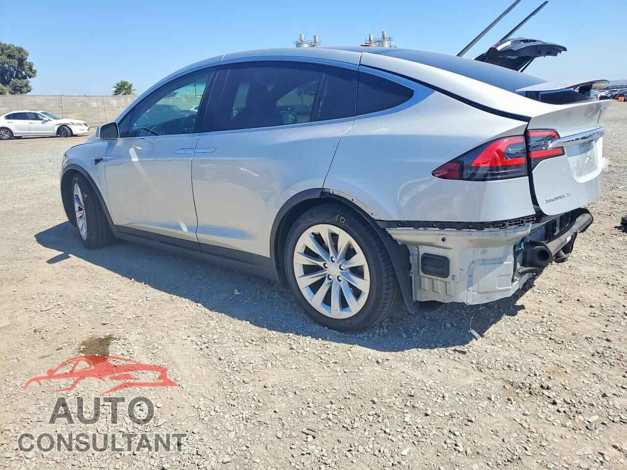 TESLA MODEL X 2017 - 5YJXCDE22HF072547