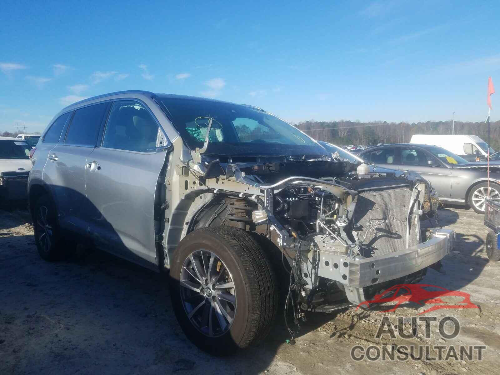 TOYOTA HIGHLANDER 2019 - 5TDKZRFH5KS559737