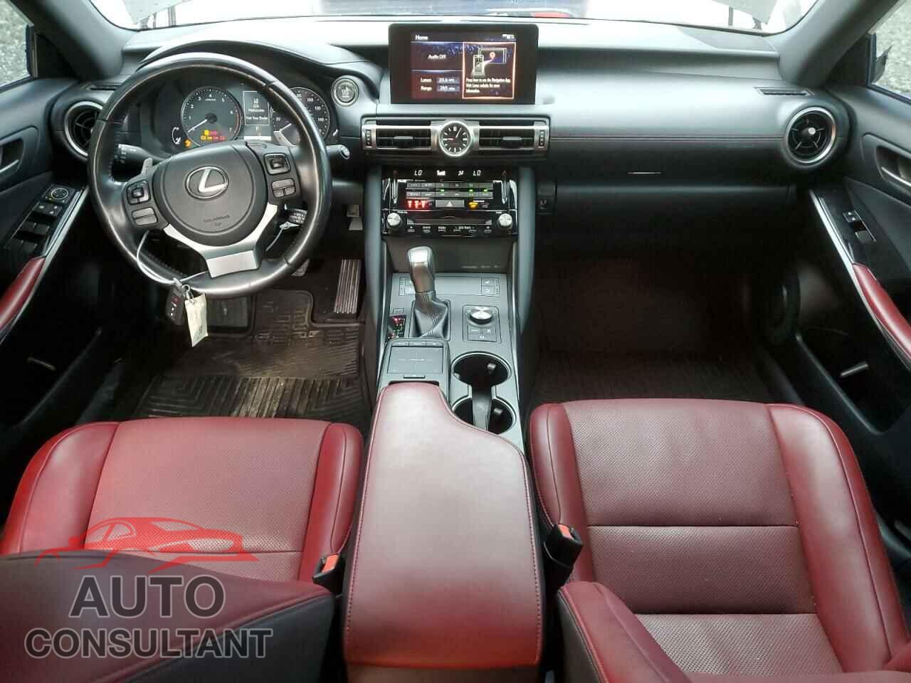 LEXUS IS 2021 - JTHCA1D22M5113211
