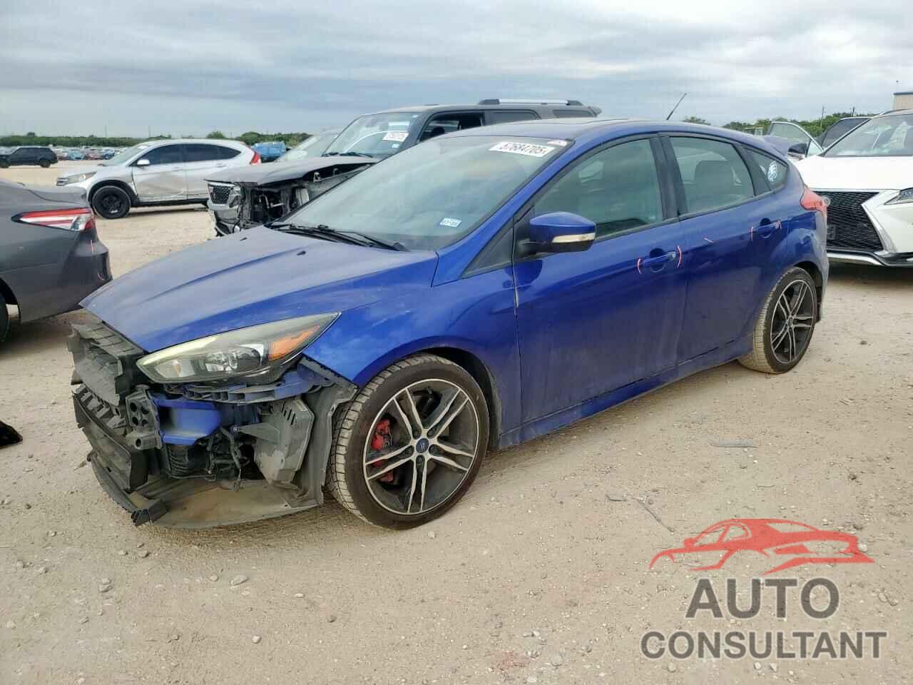 FORD FOCUS 2015 - 1FADP3L93FL228239