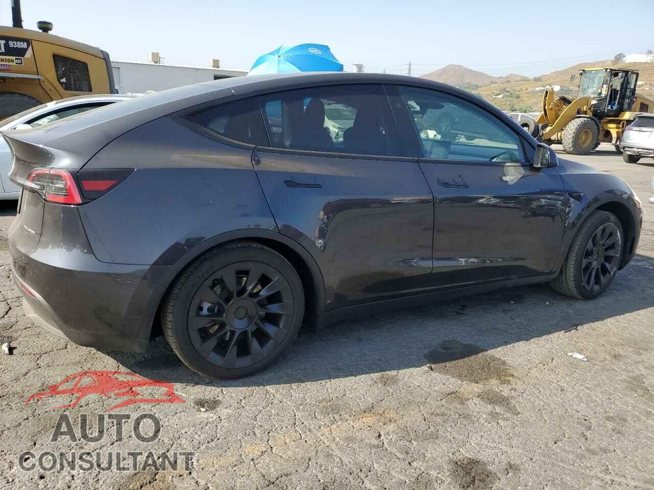 TESLA MODEL Y 2024 - 7SAYGAEE4RF041032