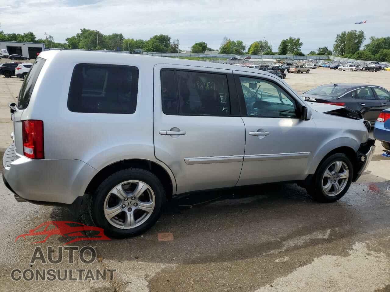 HONDA PILOT 2013 - 5FNYF4H62DB009971