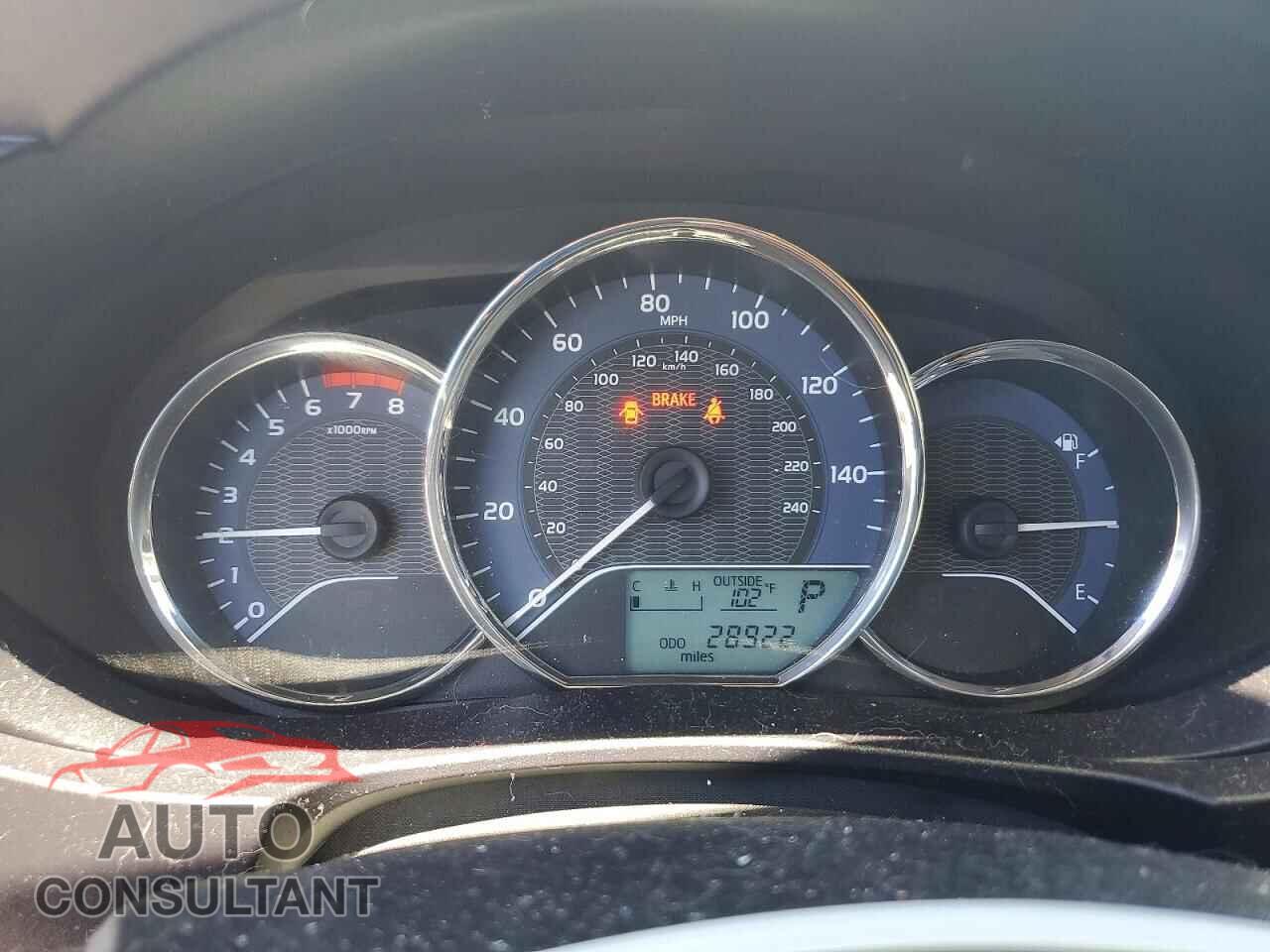TOYOTA COROLLA 2015 - 5YFBURHE2FP334675