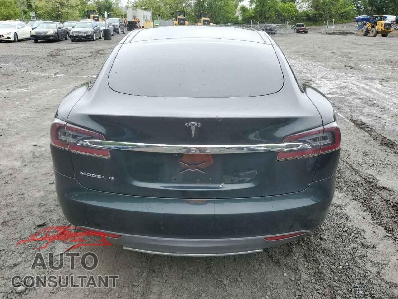 TESLA MODEL S 2013 - 5YJSA1CG2DFP20430