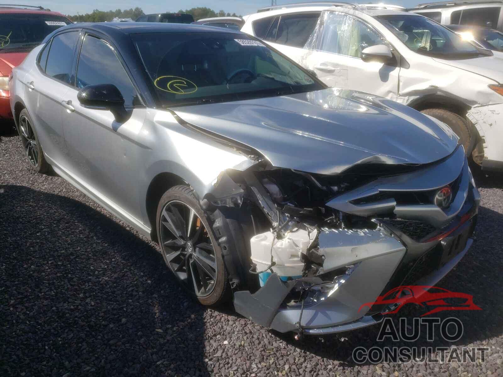 TOYOTA CAMRY 2018 - 4T1B61HK7JU012509