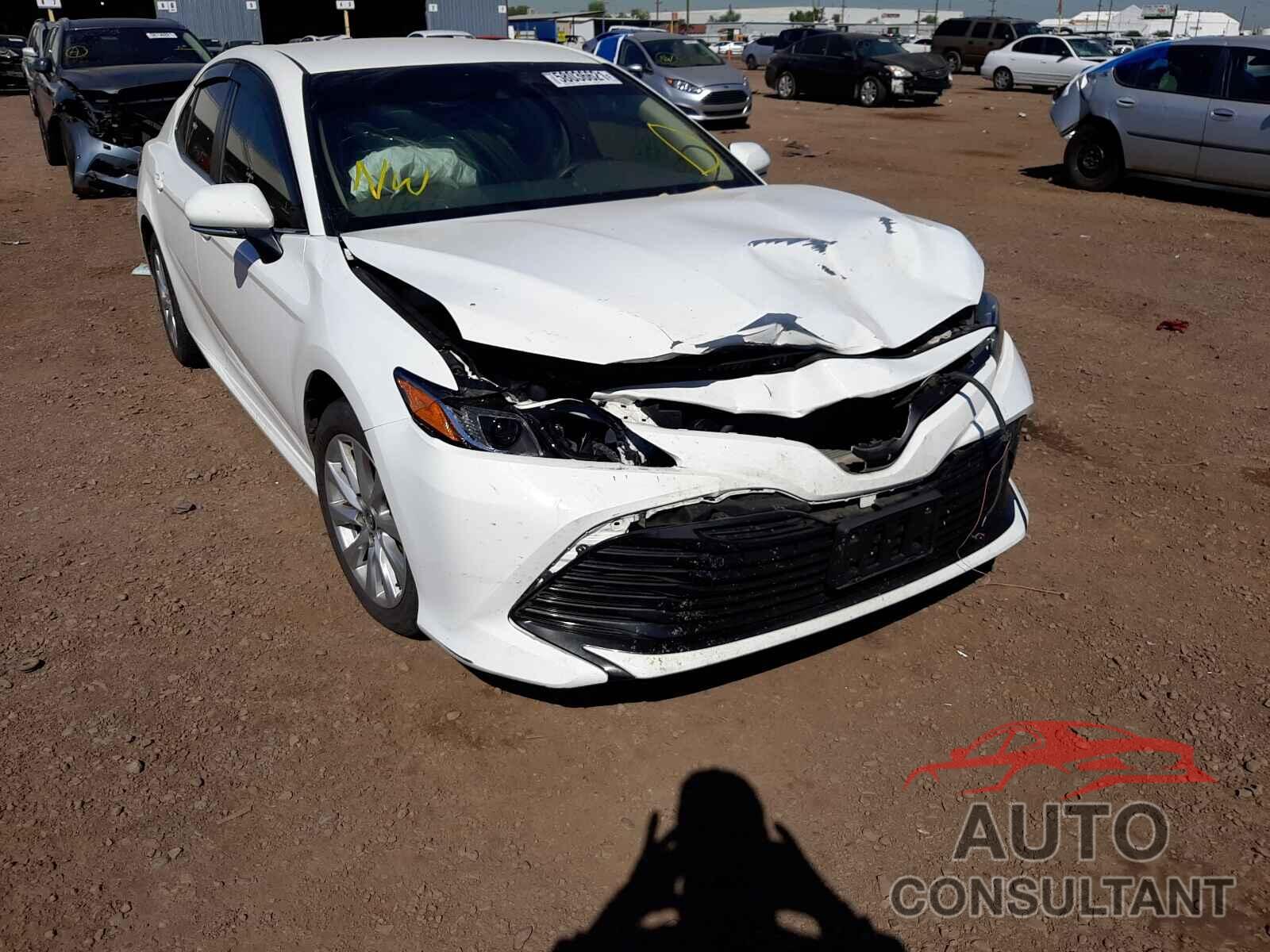 TOYOTA CAMRY 2018 - JTNB11HK4J3020555