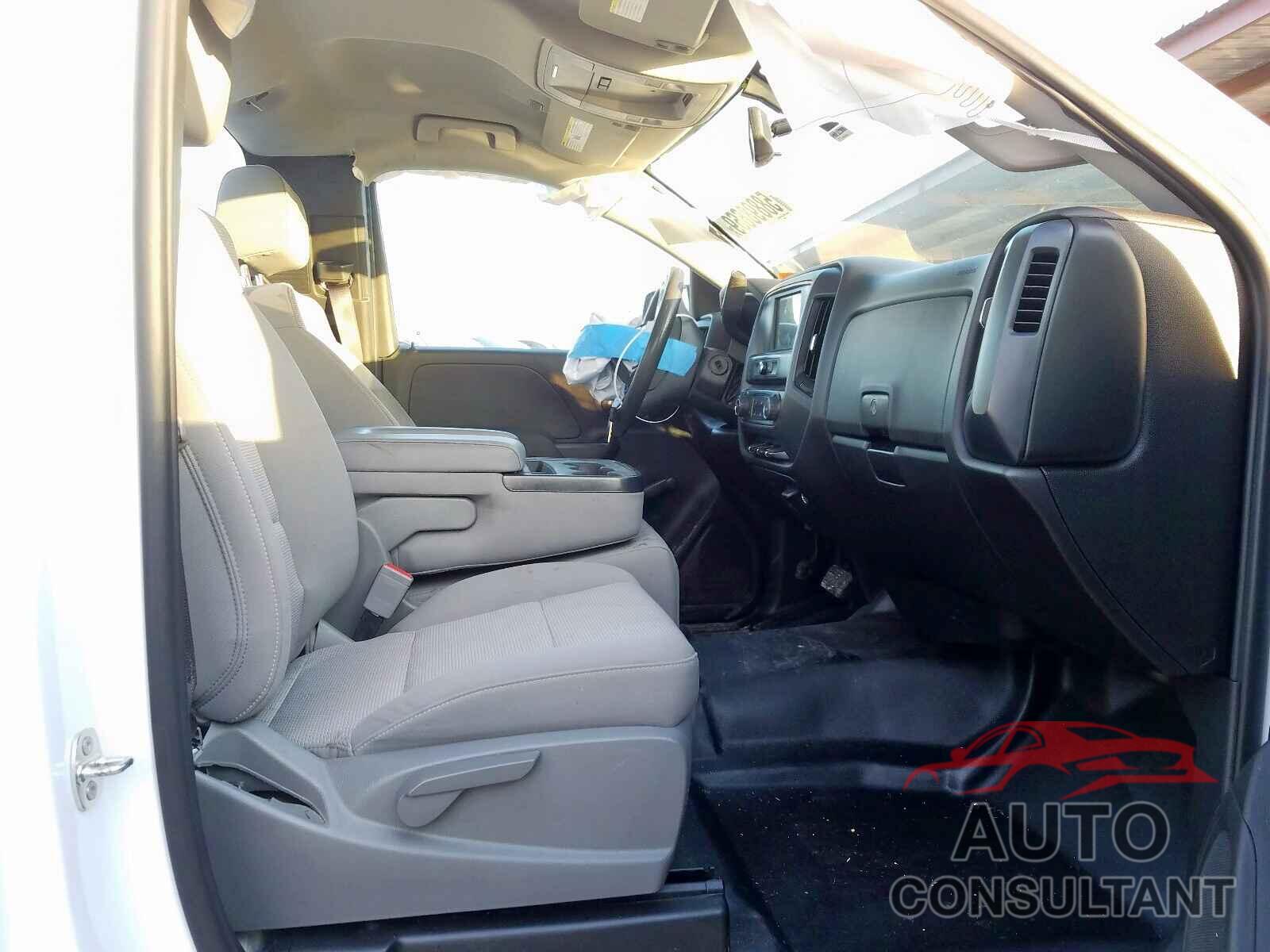 CHEVROLET SILVERADO 2017 - 1GCNCNEHXHZ324797