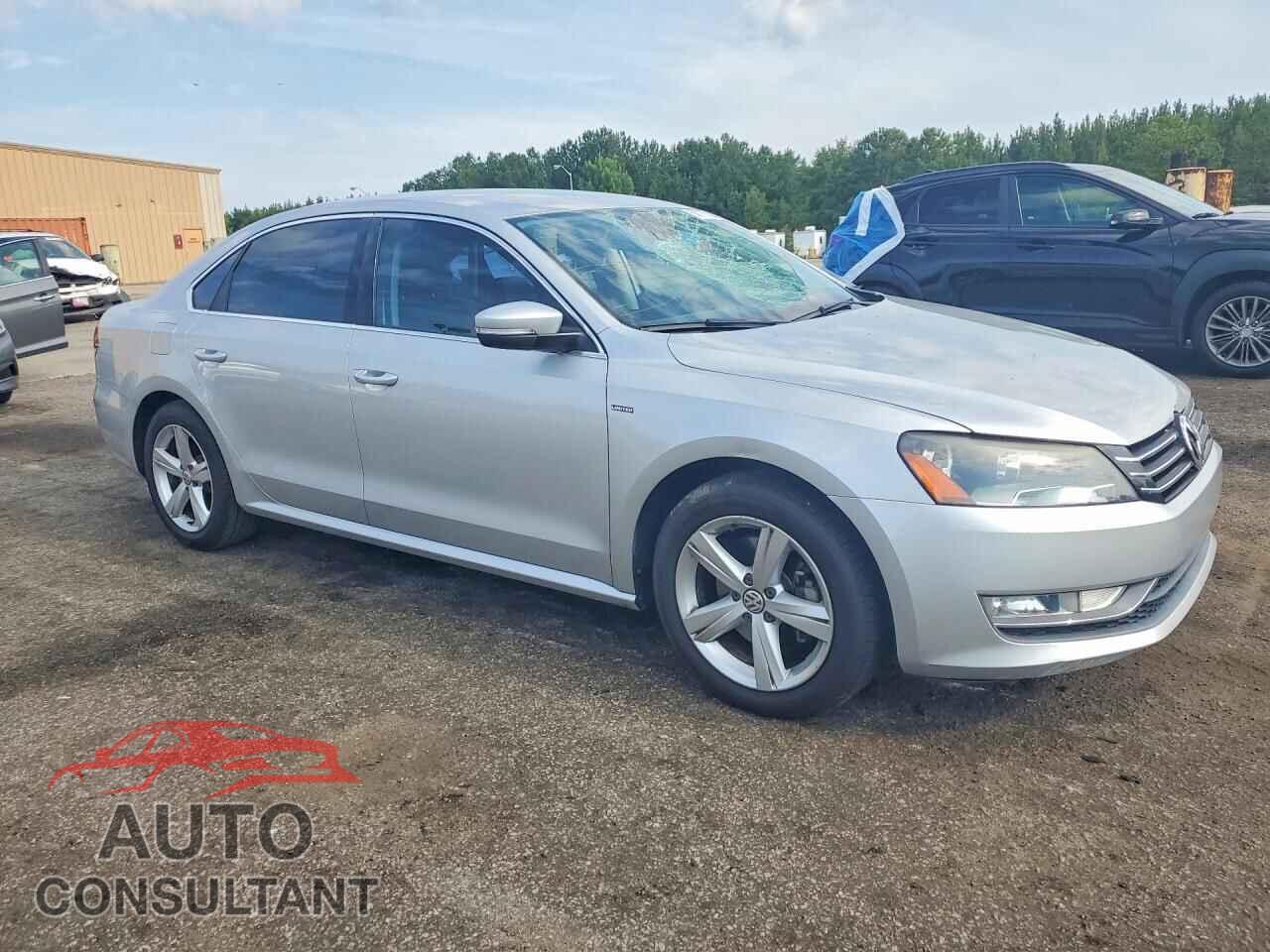 VOLKSWAGEN PASSAT 2015 - 1VWAT7A35FC104792