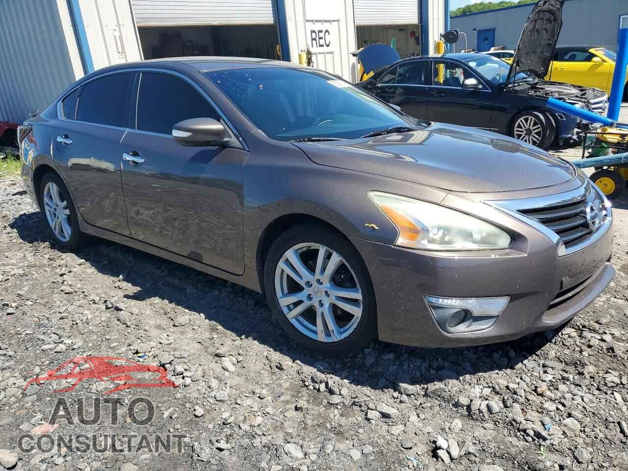 NISSAN ALTIMA 2013 - 1N4BL3AP2DC227018