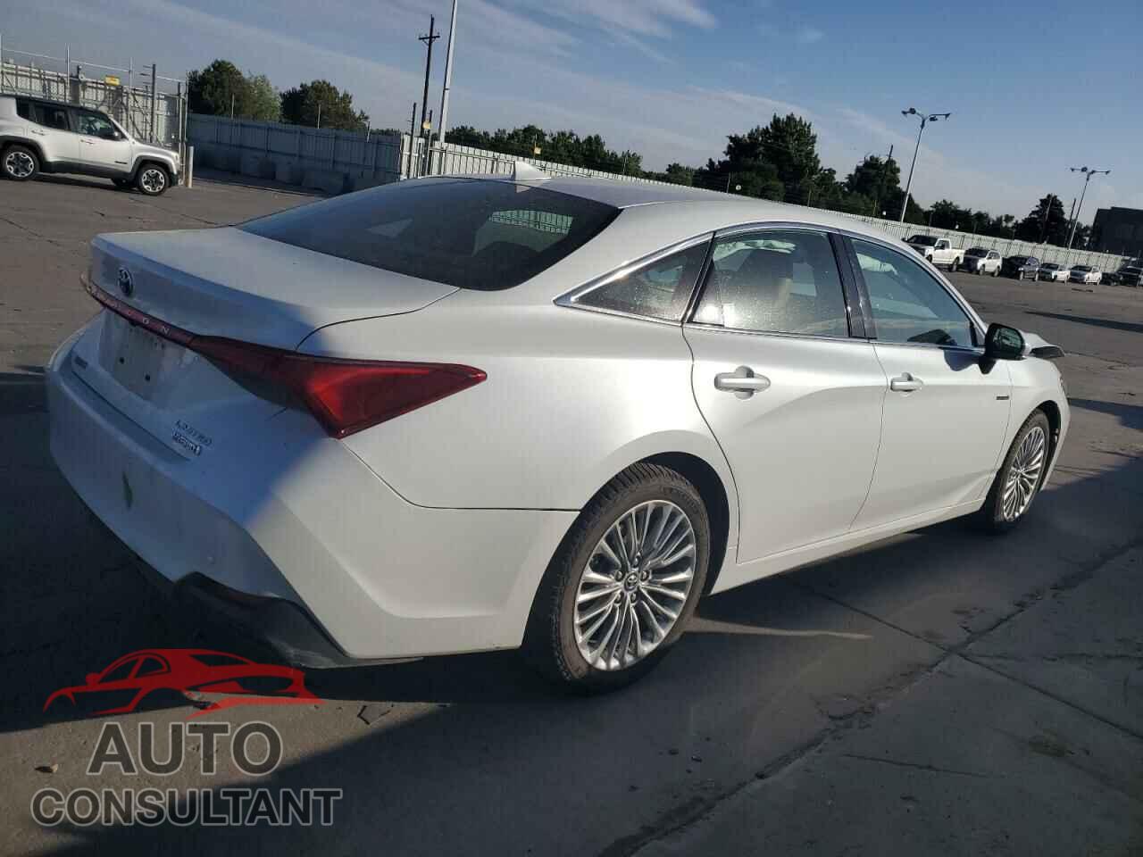 TOYOTA AVALON 2019 - 4T1B21FB5KU010550