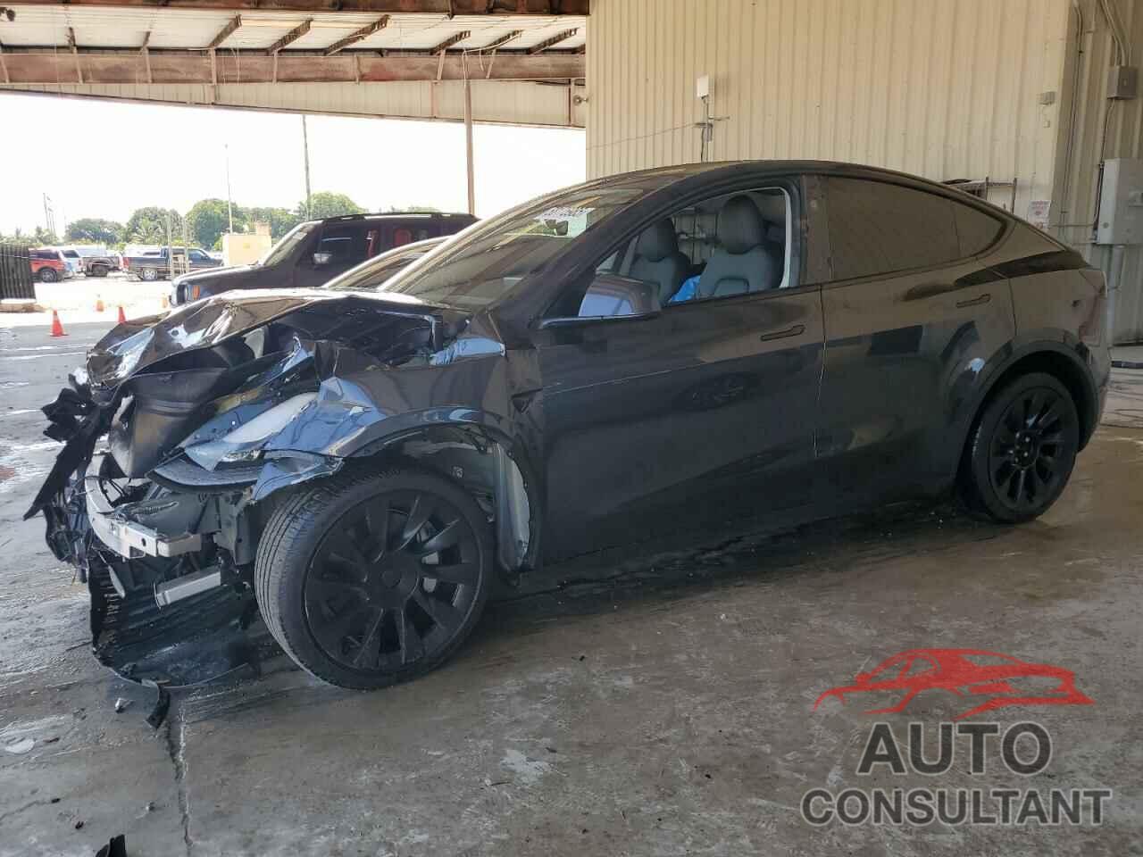TESLA MODEL Y 2024 - 7SAYGDEE3RA280814