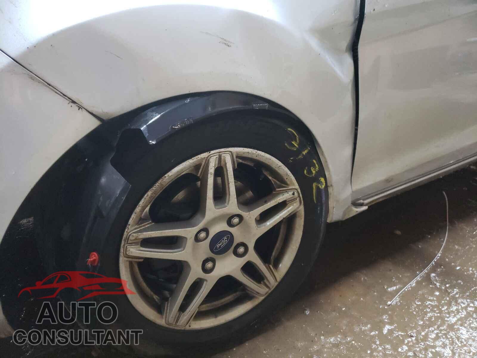 FORD FIESTA 2018 - 3FADP4EJ6JM101666
