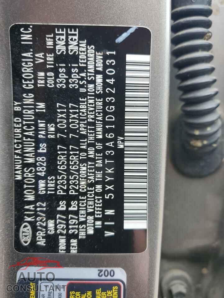KIA SORENTO 2013 - 5XYKT3A61DG324031