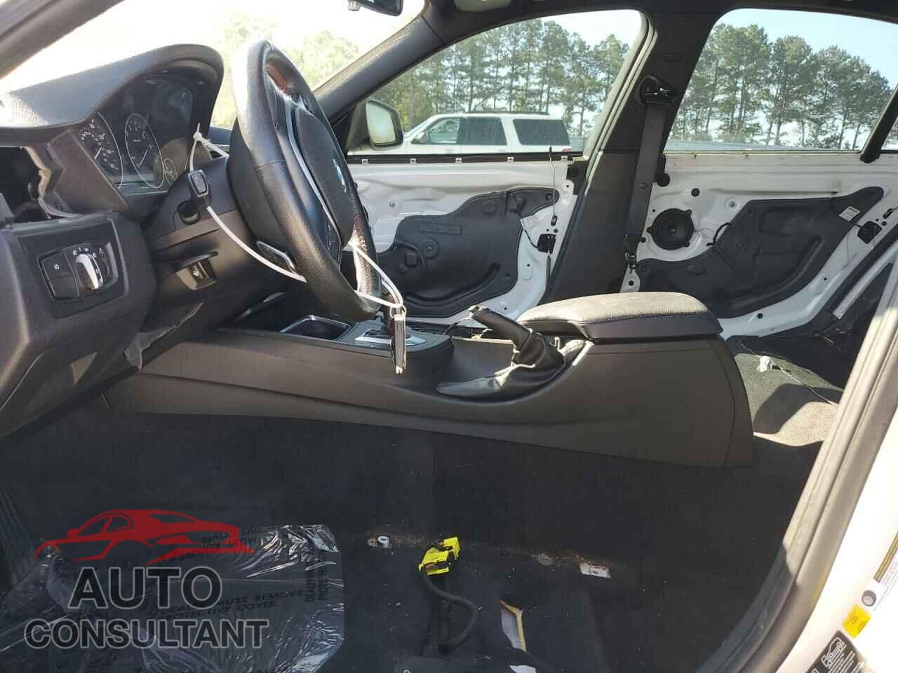 BMW 3 SERIES 2013 - WBA3B9C58DF585039