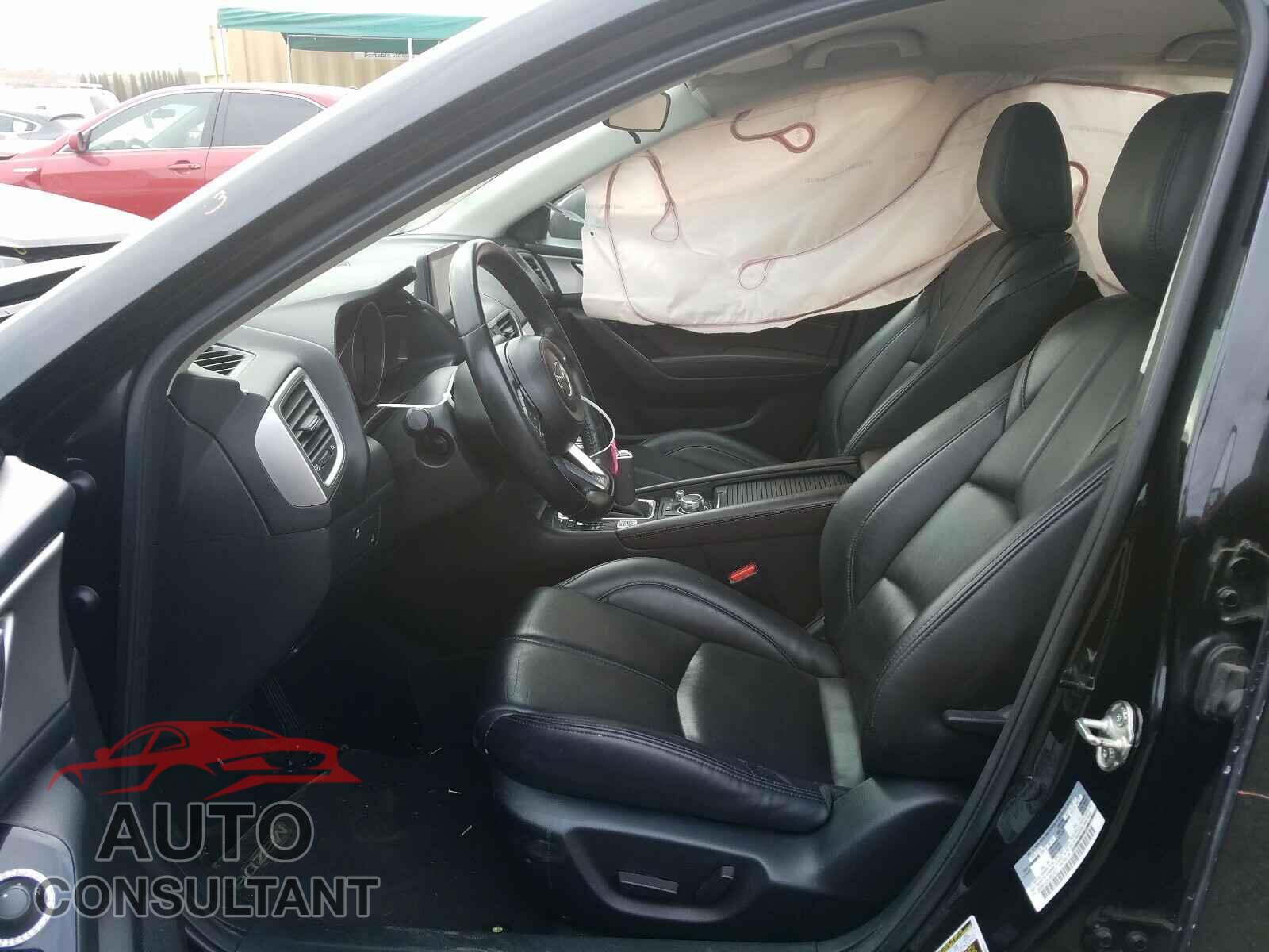 MAZDA 3 2018 - 3MZBN1V31JM201677