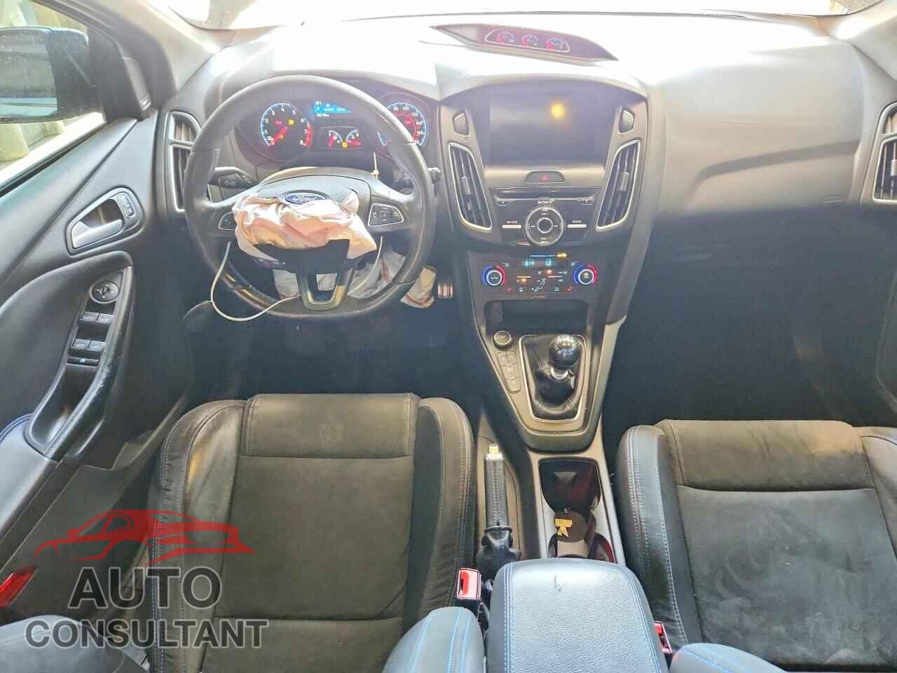 FORD FOCUS 2016 - WF0DP3TH0G4115620