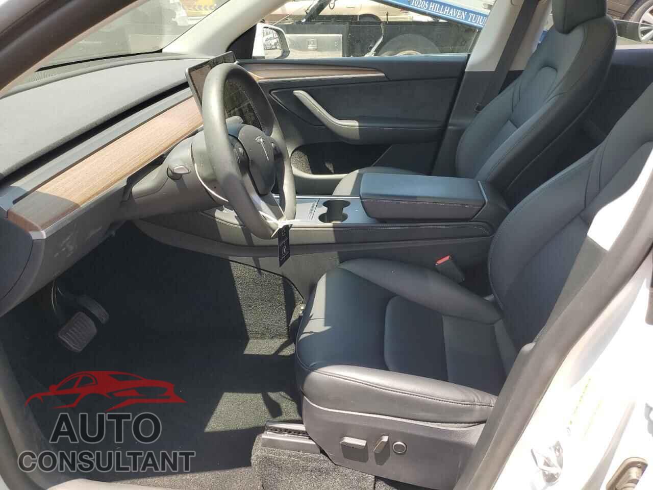 TESLA MODEL Y 2024 - 7SAYGDED3RF160070